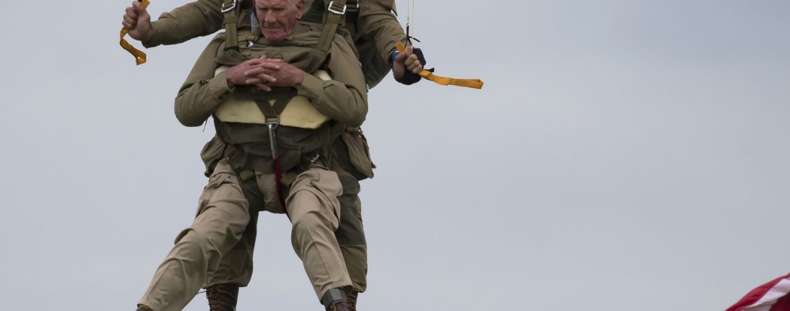 D-Day Vets In Their 90s Parachute Into Normandy 75 Years Later This Time To Cheers