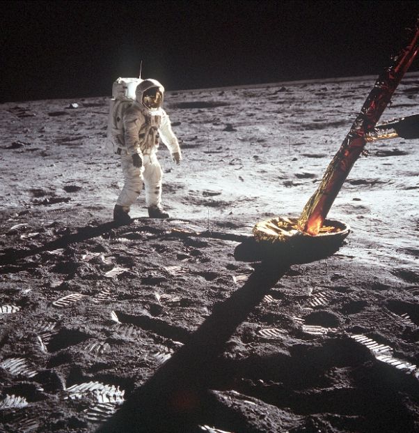 Poll: 50 Years After Apollo 11 More Americans Now Back Mars Landing