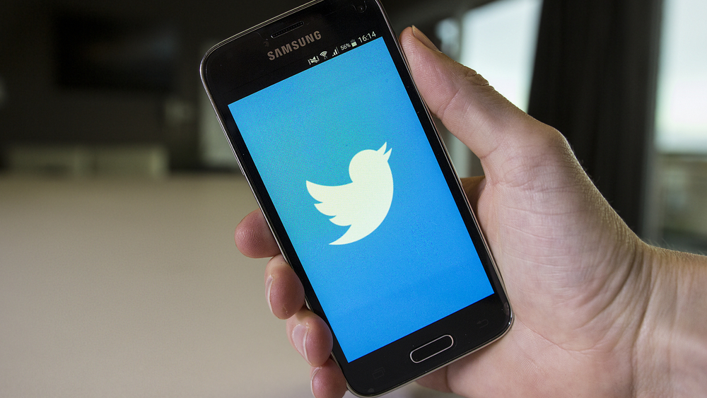 Twitter Suffers Widespread Hour-Long Outage on Mobile Apps Web