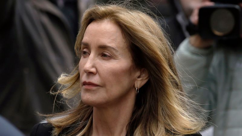By Turns Tearful and Stoic Felicity Huffman Gets 14-Day Prison Sentence