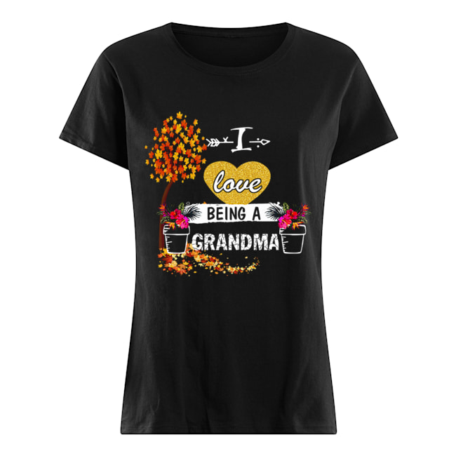 Women I Love Being A Grandma Floral T-Shirt Classic Women's T-shirt