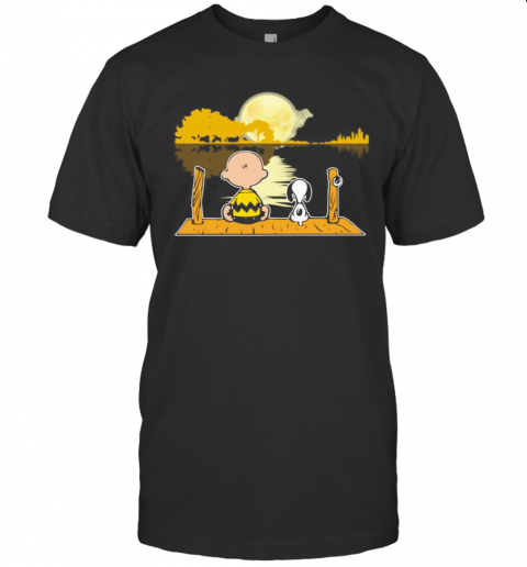 Charlie Brown And Snoopy Sightseeing River Guitar T-Shirt Classic Men's T-shirt