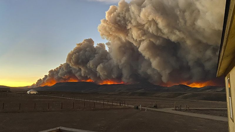 Colorado Fire Grows By Over 100,000 Acres In 1 Day, Hits Rocky Mountain National Park