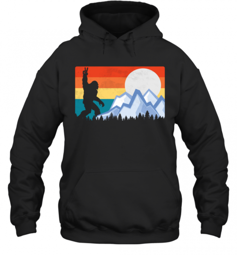 Vintage Bigfoot Sunset Hiking Outdoors Wilderness T-Shirt Unisex Hoodie