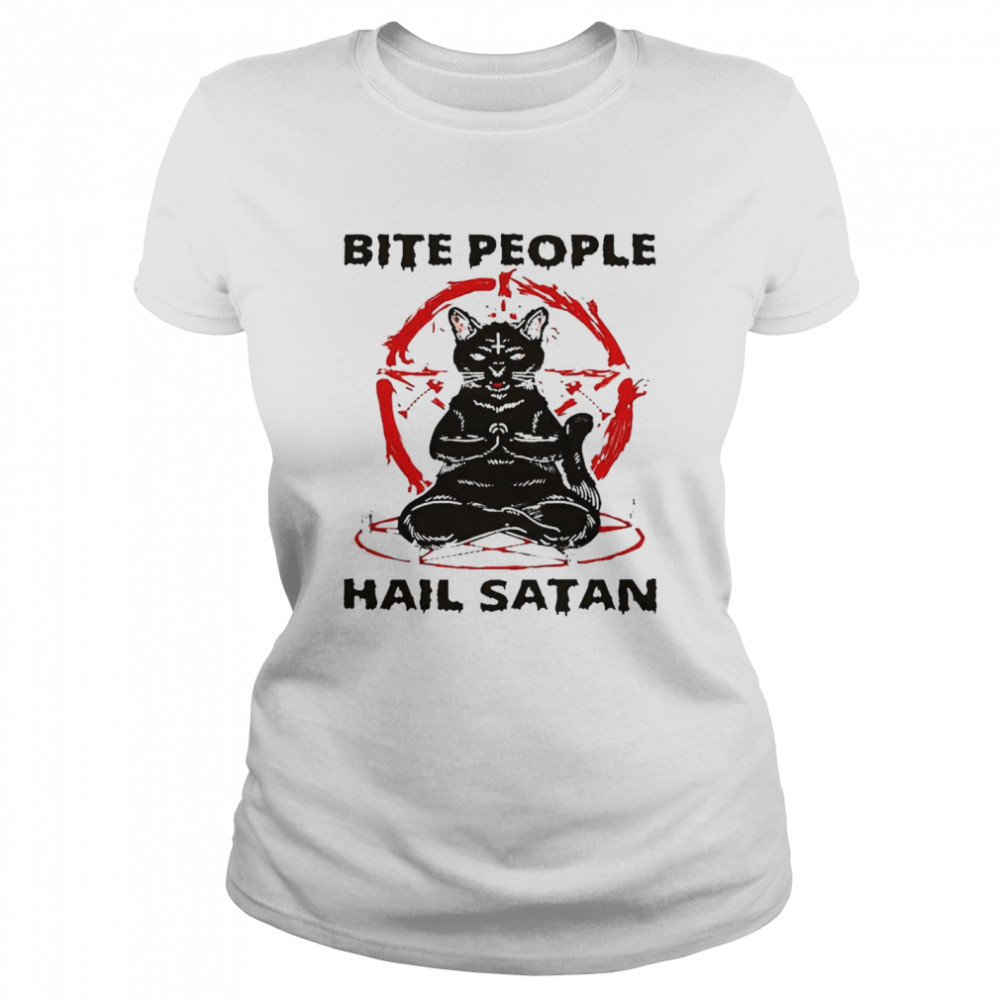 Black cat bite people hail satan Classic Women's T-shirt