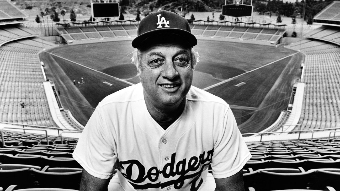 Hall of Fame Dodgers manager Tommy Lasorda dies at 93