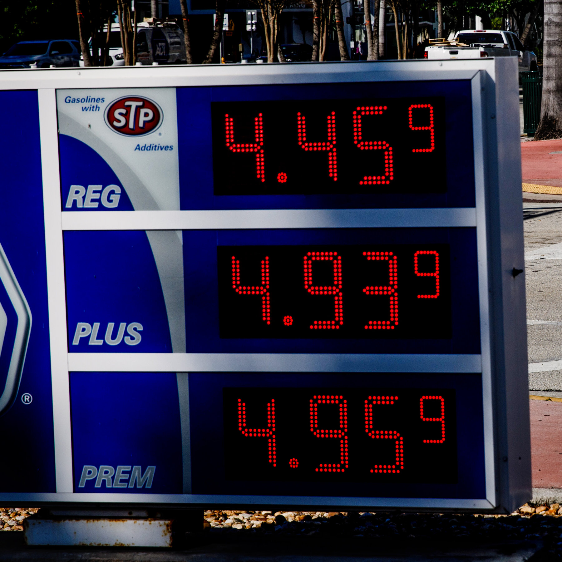 U.S. Weighs Russian Oil Ban as Gas Prices Surge and Ukraine War Grows