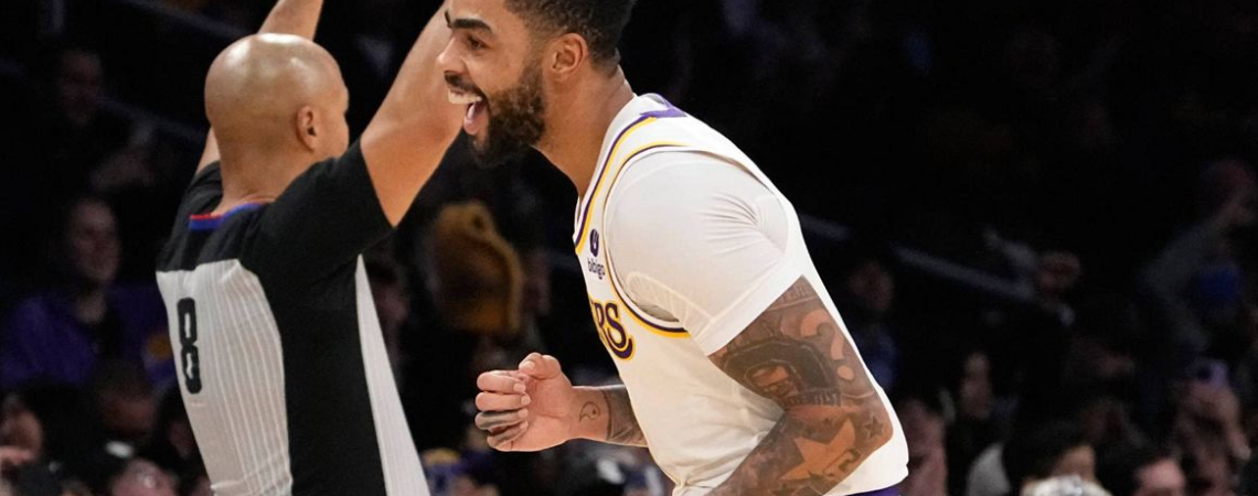 D’Angelo Russell stays hot with 34 points as Lakers roll past Portland