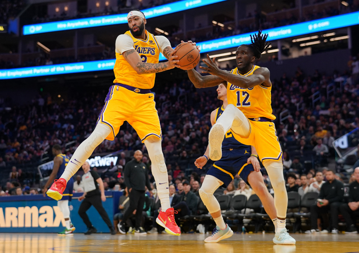 Lakers face Spurs, look to rebound from misstep